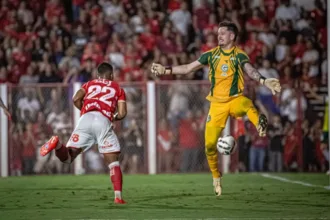 vila-nova-leva-melhor-no-classico-contra-o-goias-e-se-recupera-na-serie-b