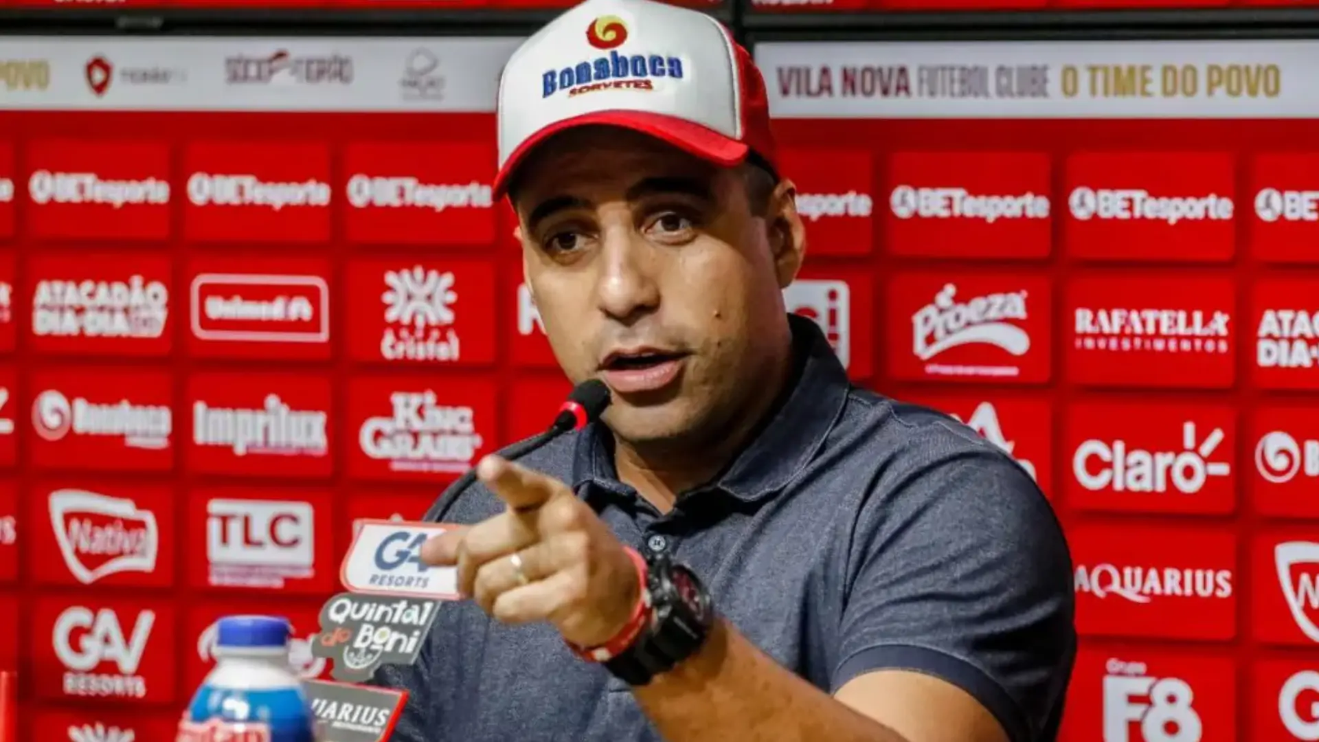 “Freguês é o caral#! Paternidade é o caral#!” Hugo Bravo dispara após vencer clássico e defende Hayner