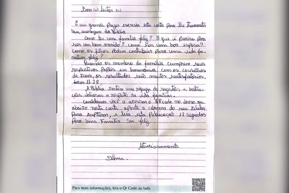 Mulher é surpreendida com carta de Testemunhas de Jeová escrita à mão em Aparecida: ‘achei que era golpe’