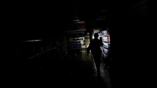 Ventania deixa mais de 100 mil imóveis sem luz na Grande São Paulo