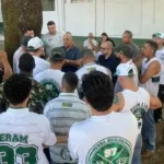 torcida-organizada-faz-cobranca-a-diretoria-do-goias-na-serrinha