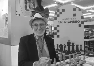 morre-aos-96-anos-dionisio-sganzerla,-que-ha-mais-de-20-anos-reunia-enxadristas-em-shopping-de-goiania