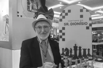 morre-aos-96-anos-dionisio-sganzerla,-que-ha-mais-de-20-anos-reunia-enxadristas-em-shopping-de-goiania