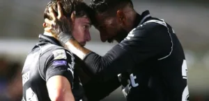 santos-vence-o-cruzeiro-na-vila-sob-olhares-de-neymar,-gabigol-e-coutinho-–-uol