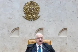 crise-no-stf:-fachin-assume-caso-moraes-e-decidira-futuro-de-master-e-inss