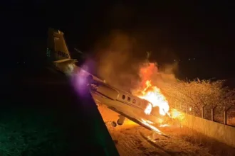 aviao-com-cantor-rey-vaqueiro-sofre-acidente-durante-pouso-no-rn