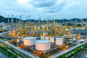 nigeria-planeja-dobrar-aportes-no-setor-de-energia-e-aumentar-extracao-de-petroleo-em-cinco-anos