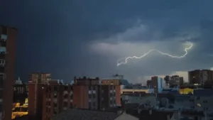 sao-paulo-ainda-esta-em-alerta-de-perigo-para-tempestades-nesta-segunda-(14)