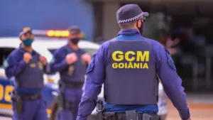 gcm-apura-caso-de-agente-que-agrediu-motociclista-apos-acidente-de-transito-em-goiania