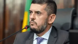 ex-deputado-do-rj-preso-toma-banho-‘usando-um-caneco’,-segundo-esposa