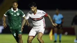 com-falha-de-tadeu,-goias-vai-empatando-com-o-botafogo-sp;-veja-os-gols