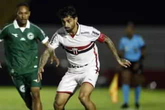 com-falha-de-tadeu,-goias-vai-empatando-com-o-botafogo-sp;-veja-os-gols
