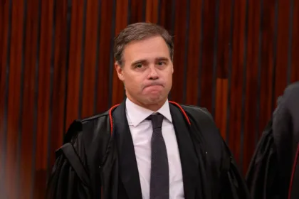 mendonca-justifica-pedido-atipico-em-relatorio-sobre-moraes:-“cautela”