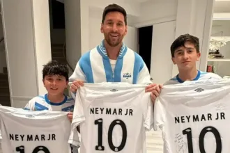 neymar-e-messi-juntos-de-novo?-craque-teria-convidado-argentino-para-jogar-no-santos