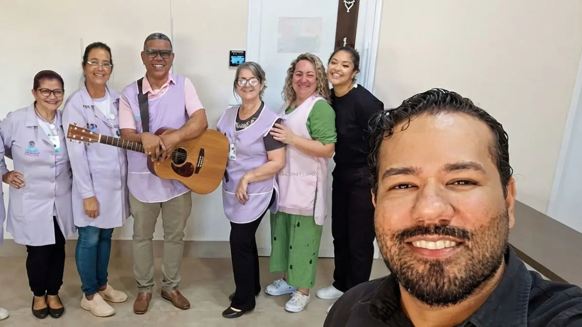 Grupo de voluntários leva música e oração a pacientes do Hospital do Câncer de Rio Verde