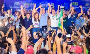 daniel-reune-5-mil-em-aparecida-e-promete-manter-conquistas-do-atual-governo