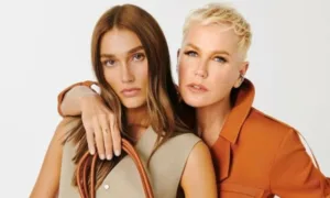 xuxa-e-sasha-meneghel-vao-a-desfile-de-moda-em-nova-york