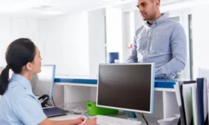 proposta-na-camara-busca-instituir-piso-salarial-de-r$-2.450-para-recepcionistas-em-todo-o-pais