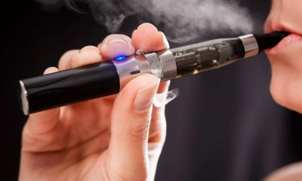 Proposta legislativa avança na Câmara para vetar produção e comércio de cigarros eletrônicos em todo o território nacional