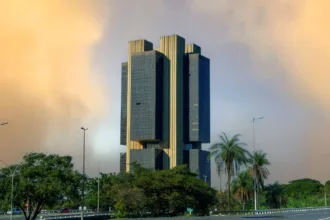copom-deve-cortar-taxa-basica-de-juros-da-economia-pela-5a-vez-seguida,-para-13,75%-ao-ano-–-g1