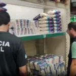 fiscalizacao-recolhe-9-toneladas-de-comida-apos-encontrar-fezes-em-mercado