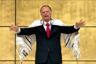 edir-macedo-e-condenado-por-fala-homofobica-e-tera-de-pagar-r$-1-milhao;-record-tambem-e-punida