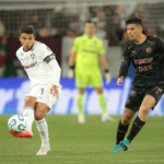fluminense-leva-susto,-perde-para-o-platense,-mas-garante-vaga-nas-semis-da-libertadores