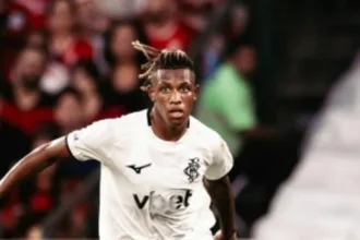 montoro-e-danilo-garantem-vitoria-do-botafogo-contra-gremio-pelo-brasileirao