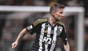 bernard-abre-o-placar-para-o-atletico-mg-contra-o-santos-com-17-segundos-de-jogo-e-incendeia-a-partida-pela-sul-americana