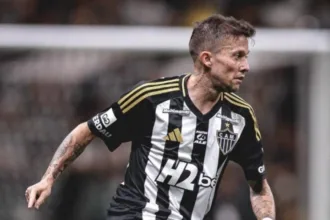 bernard-abre-o-placar-para-o-atletico-mg-contra-o-santos-com-17-segundos-de-jogo-e-incendeia-a-partida-pela-sul-americana
