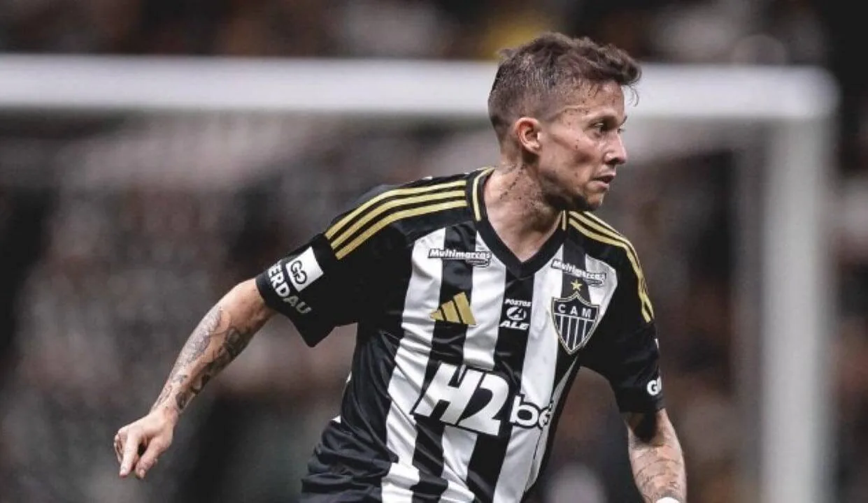 Bernard abre o placar para o Atlético MG contra o Santos com 17 segundos de jogo e incendeia a partida pela Sul-Americana