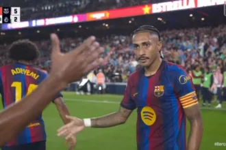 raphinha-faz-hat-trick-e-impressiona-camp-nou-na-goleada-do-barcelona-sobre-o-racing-por-5-a-2