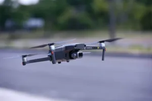 projeto-de-lei-busca-endurecer-penas-para-crimes-com-drones-e-regulariza-uso-em-areas-publicas