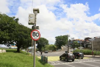 oito-estados-testam-radares-de-velocidade-media-em-rodovias