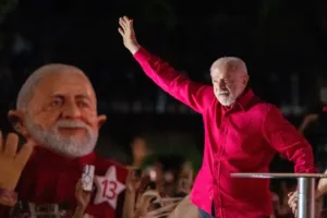 lula-diz-que-pais-nao-comporta-politico-vira-lata-que-fica-de-4-para-os-eua