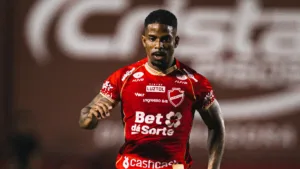 hayner-sera-novidade-no-vila-diante-do-america-mg;-tigre-segue-com-outros-desfalques