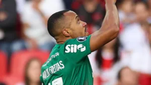 nos-penaltis,-palmeiras-vence-a-ldu-e-esta-nas-semifinais-da-libertadores