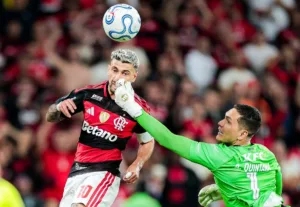 flamengo-leva-susto,-mas-busca-empate-contra-independiente-del-valle-e-avanca-na-libertadores