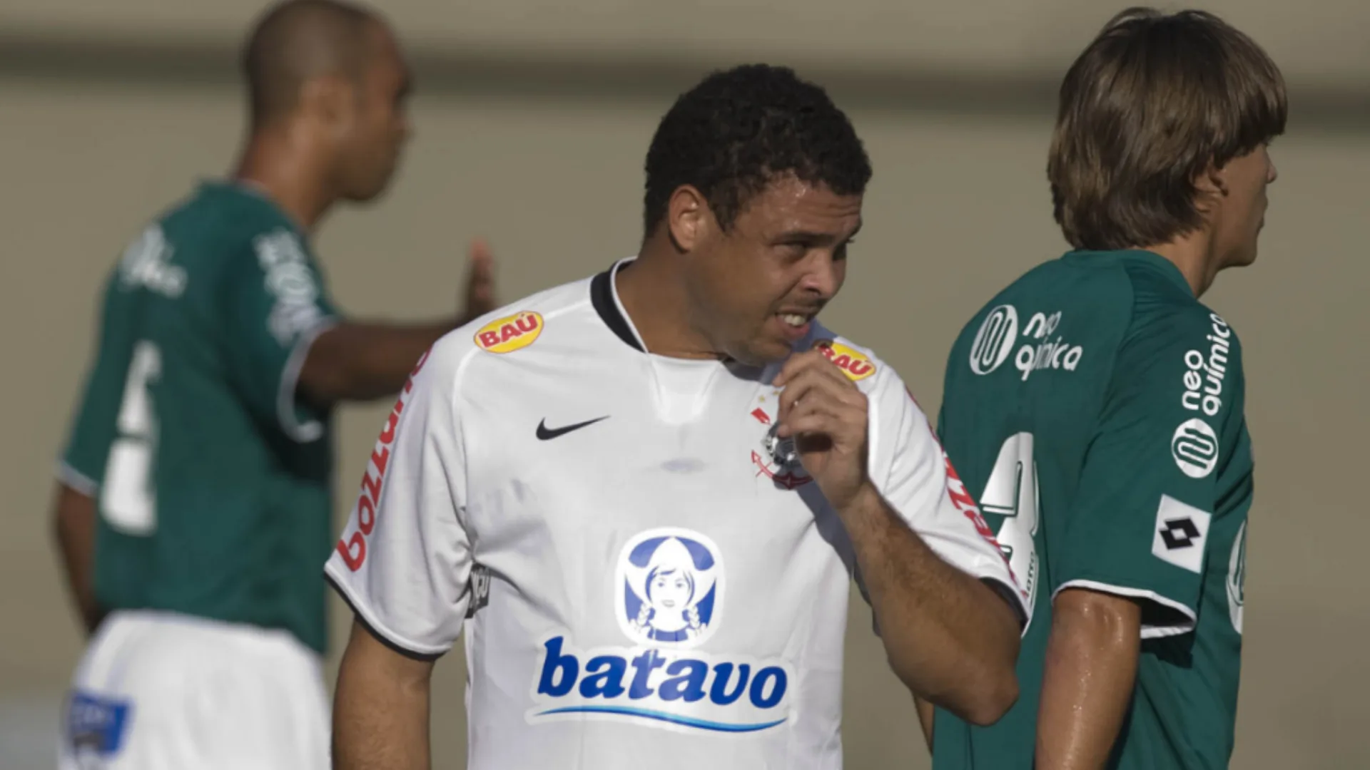 Ronaldo em Goiás? Relembre as passagens do cinquentenário Fenômeno pelos gramados goianos