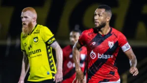 atletico-tem-14-finalizacoes-na-etapa-inicial,-61%-de-posse-de-bola,-mas-nao-sai-do-zero-com-o-sao-bernardo