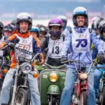 pilotos-da-motogp-disputam-corrida-de-motonetas-na-austria