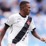 vasco-decide-pagar-r$-47-milhoes-para-manter-robert-renan