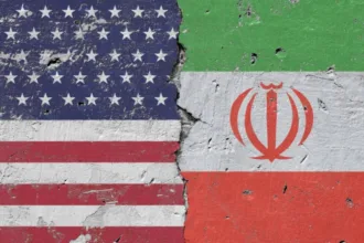 ataques-iranianos-partem-aviao-em-bases-militares-dos-eua