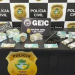 ‘caixa-dois-eleitoral’:-idoso-e-preso-com-dinheiro-em-mala-e-nos-bolsos-apos-sacar-r$-500-mil-no-entorno