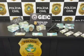 ‘caixa-dois-eleitoral’:-idoso-e-preso-com-dinheiro-em-mala-e-nos-bolsos-apos-sacar-r$-500-mil-no-entorno