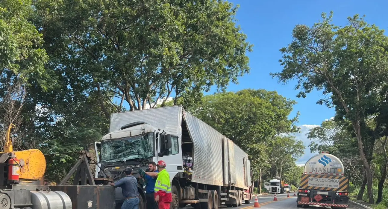 Levantamento exclusivo: 47% dos acidentes na BR-153 em Goiás ocorrem entre sexta e domingo