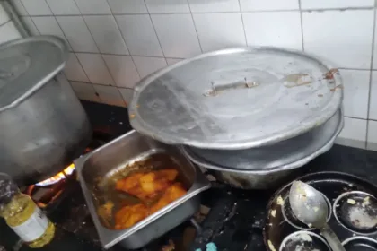 colaboradores-denunciam-condicoes-precarias-de-higiene-na-cozinha-do-hugo