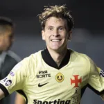 brasileirao:-vasco-atropela-coritiba-e-poe-gremio-na-zona-de-rebaixamento-–-cnn-brasil