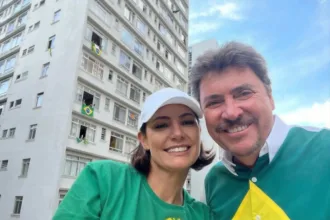 michelle-bolsonaro-participa-de-carreata-com-wilder-morais-em-cristalina-neste-domingo