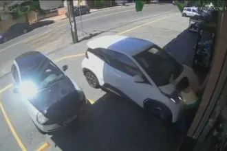 motorista-sem-cnh-confunde-pedais-e-atropelaem-goiania
